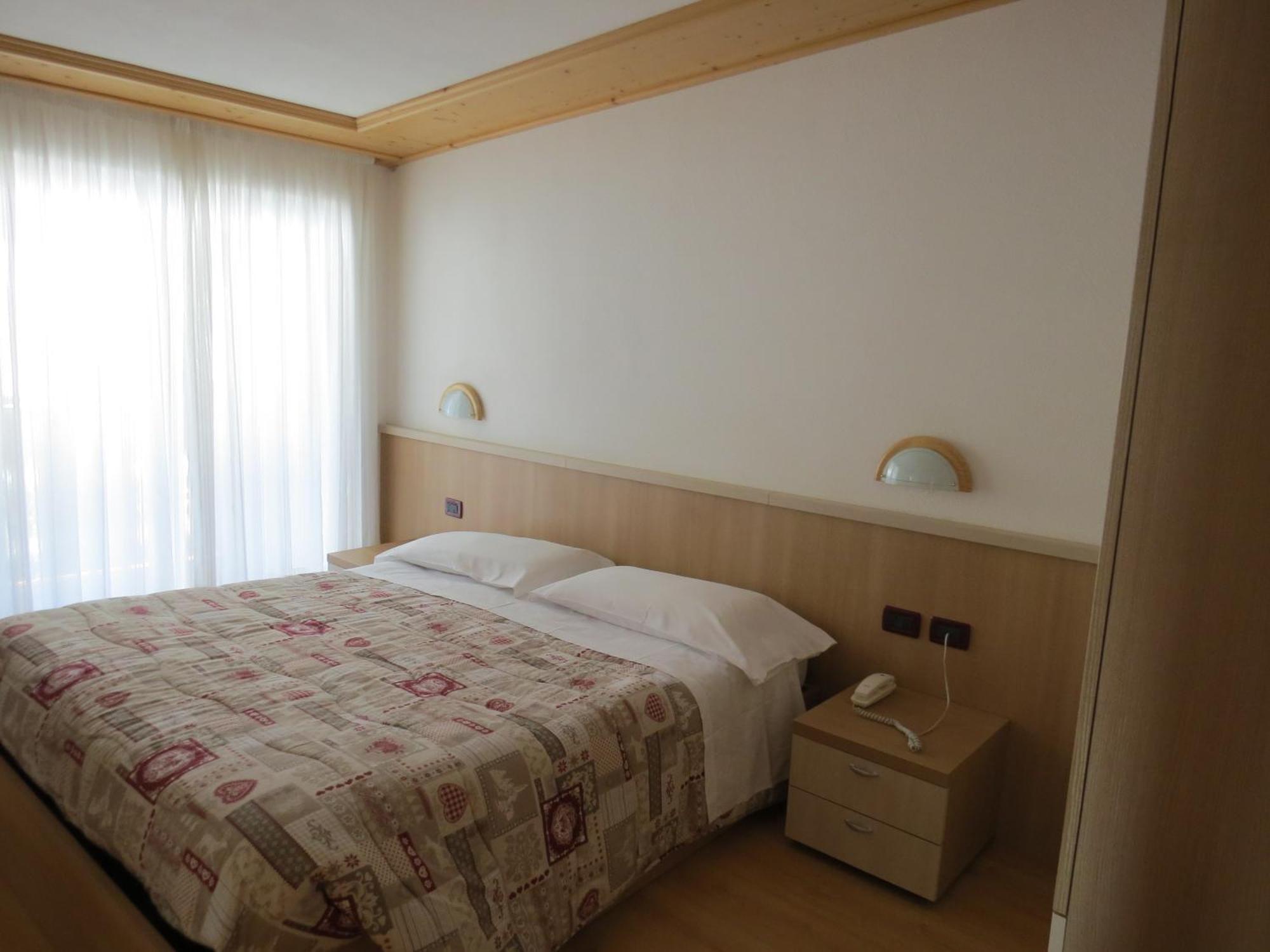 Hotel Cima Dodici Віго-ді-Фасса Номер фото